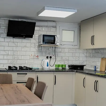 Citynest Center *