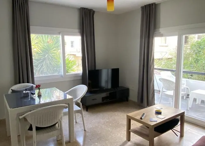 1c Newly Renovated 2 Bedroom Flat Apartament *